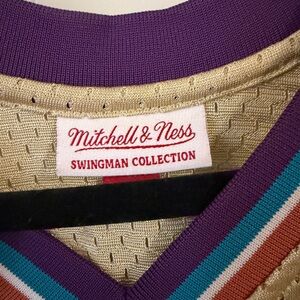 Mitchell & Ness Gold Hardwood Classics Swingman Jersey